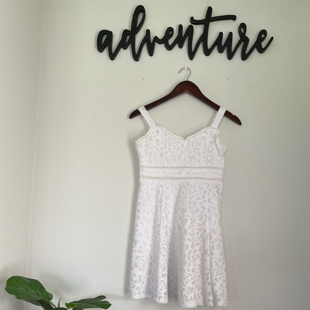 White lace dress